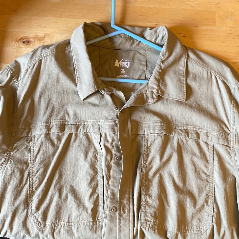 Rei hiking shirt Xl